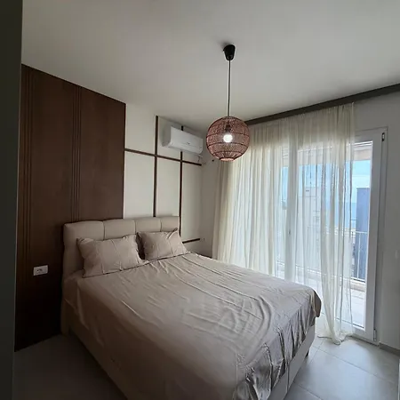 Hora Luxury At 'rana E Hedhun' Shëngjin